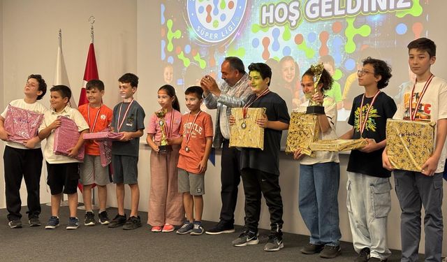 Bursa Zeka Oyunları Süper Ligi’nde Şampiyon İstaş KENTAŞ Ortaokulu Oldu
