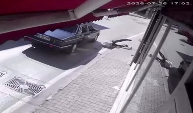 Bursa Mudanya'da otomobilin çarptığı yaya ağır yaralandı