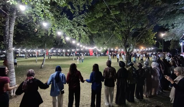 İnegöllüler festivale akın etti! Kültürpark renkli görüntülere sahne oldu