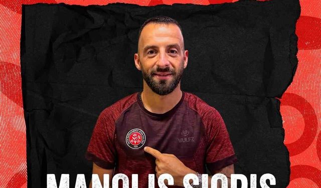 Fatih Karagümrük, Manolis Siopis'i renklerine bağladı