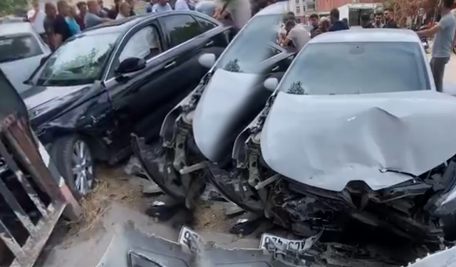 Bursa İnegöl'de bu sokakta kaza eksik olmuyor! Esnaflar İsyan Etti