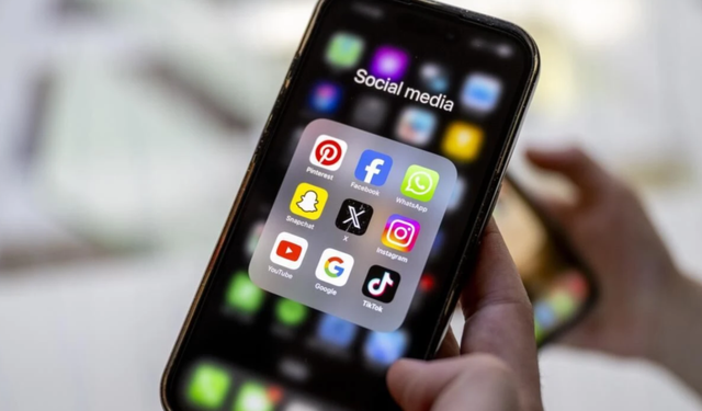 Instagram ve Facebook çöktü mü?