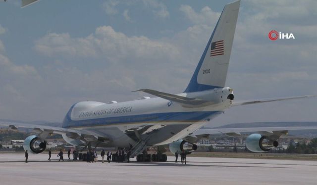 ABD Başkanı Donald Trump’ı taşıyan uçak Ankara’ya iniş yaptı