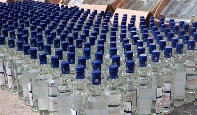 Bursa'da sahte içki operasyonu: 370 şişe sahte içki ve 600 litre etil alkol ele geçirildi
