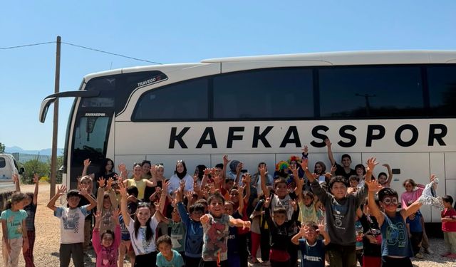 Kafkasspor Çocukların Yüzünü Güldürdü | Gol Sevinci Değil, Çocukların Gülümsemesi Kazandı