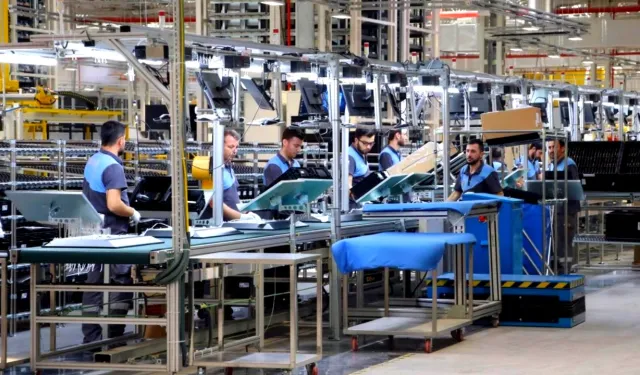 Türkiye'nin sanayi devinde hiç devamsızlık yapmayana tam altın! İşçi maaşını ve haklarını paylaştı