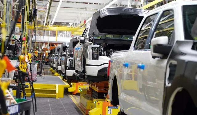 Tesla, 2 milyon aracını geri çağırıyor! İşte o modeller...