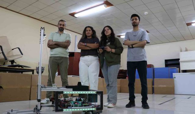 Üniversite öğrencileri fabrikalarda insan gücünü azaltacak yapay zekalı forklift geliştirdi