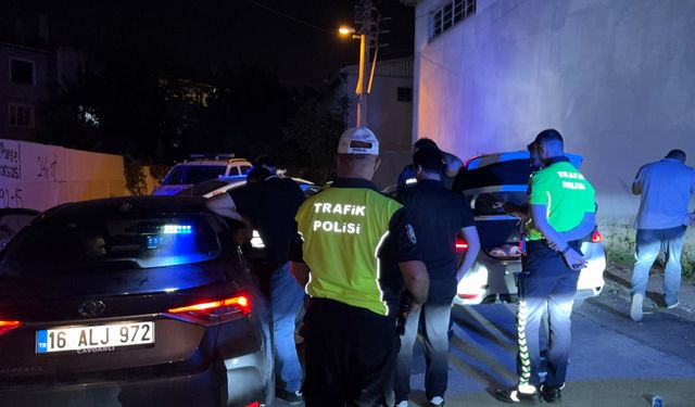 Bursa Osmangazi'de çalıntı araçla kaçtı, faturası ağır oldu! 380 bin TL ceza