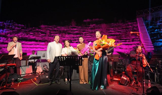 Tarih ve müzik buluştu! Uluslararası Bursa Festivali'nden renkli dakikalar