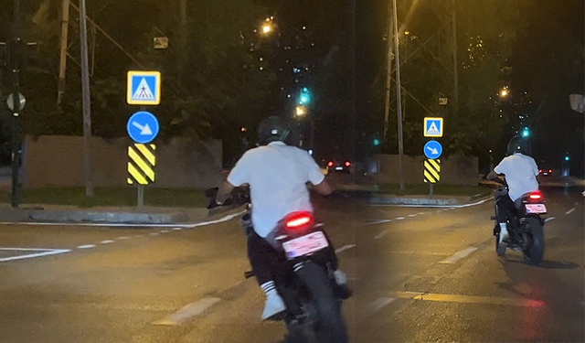 Bursa Osmangazi'de drift atarak trafiği tehlikeye sokan motosikletli kamerada