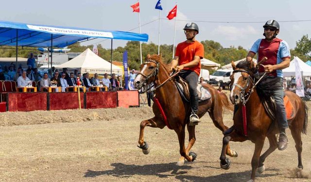 Bursa'da rahvan atları şampiyonluk için koştu