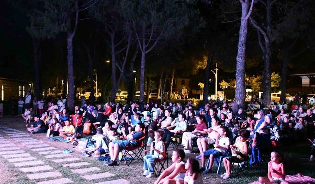 İznik'te yazlık sinema sezon finali yaptı