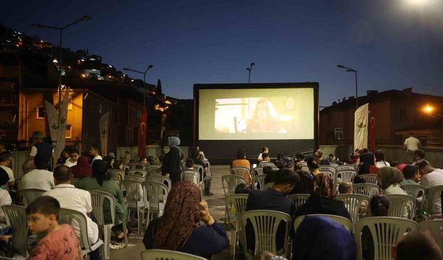 Osmangazi'de yaz akşamları sinema keyfiyle renklendi