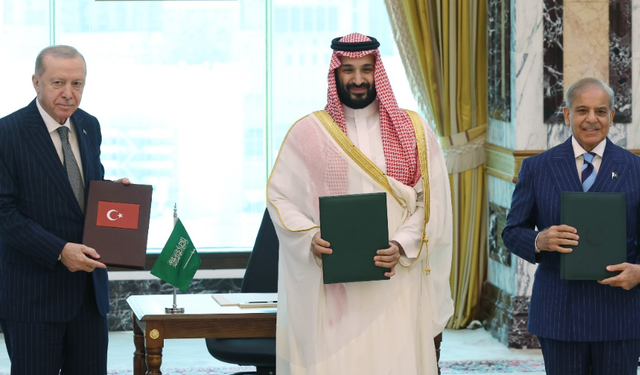 Türkiye, Suudi Arabistan ve Pakistan arasında ortak savunma anlaşması imzalandı
