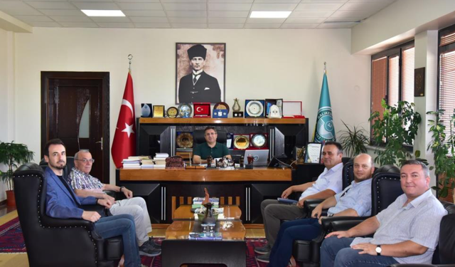 Balıkesir'de Charles Peirce'in Göstergebilimi ve Metaforları konuşuldu