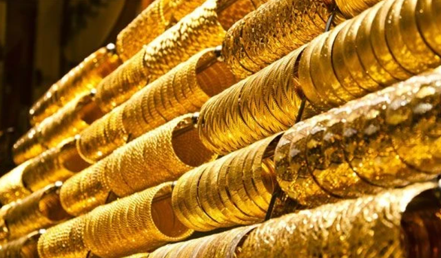 Altın tozu dumana kattı: Dev bankalardan peş peşe yeni tahminler
