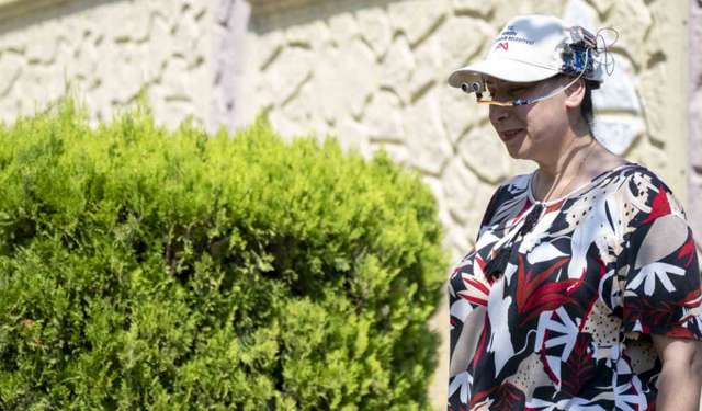 Mersin’de liseli gençlerden görme engelliler için yapay zeka destekli asistan