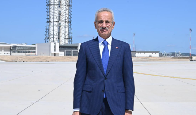 Ulaştırma ve Altyapı Bakanı Abdulkadir Uraloğlu: "2026 yılının başından bu yana 237 bin 40 kişi İHA pilotu olmak için ba