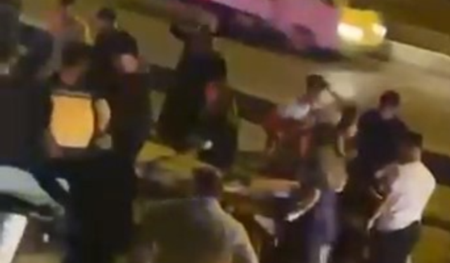 Bursa'da korkunç fren sesi bölgeyi sokağa döktü! Otomobilin çarptığı yayalardan kahreden haber...