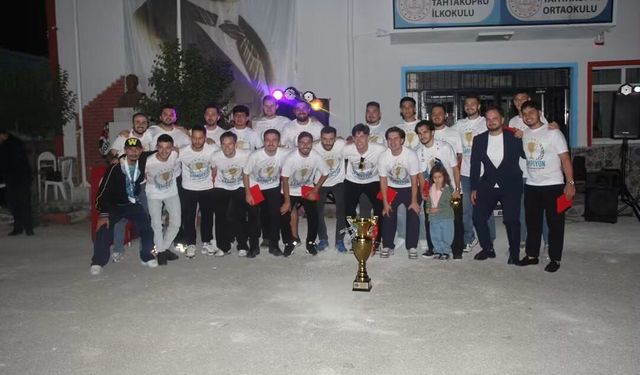 Tahtaköprü Spor’da şampiyonluk coşkusu