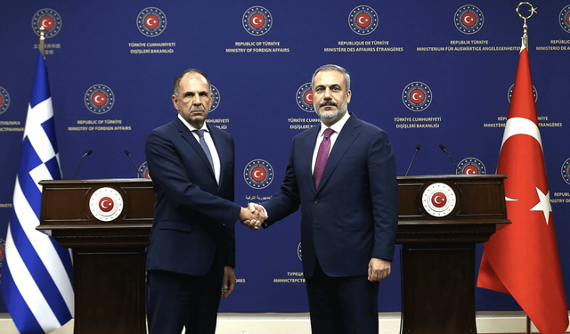 Yunanistan Dışişleri Bakanı Türkiye'ye işaret etti: Türkiye güçlü savunma sanayisiyle bölgesel güç oluyor!