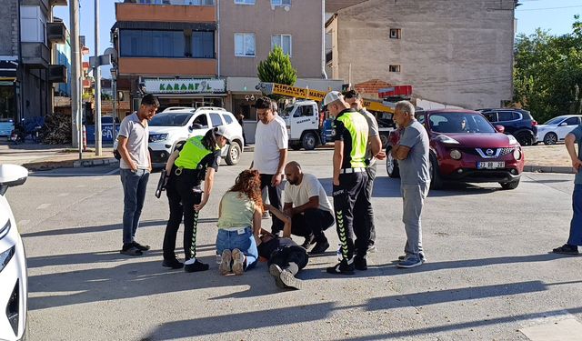 Bursa İnegöl’de otomobil ile bisiklet çarpıştı: 1 yaralı