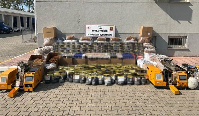 Bursa’da kaçakçılık operasyonu: 3,2 milyon liralık kaçak tütün ve sigara ele geçirildi