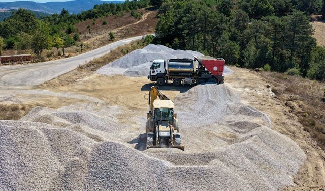 Bursa’da 12 mahallede yollar baştan sona yenilendi