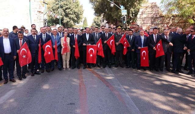 Bursa'nın kurtuluşu coşku ve gururla kutlandı
