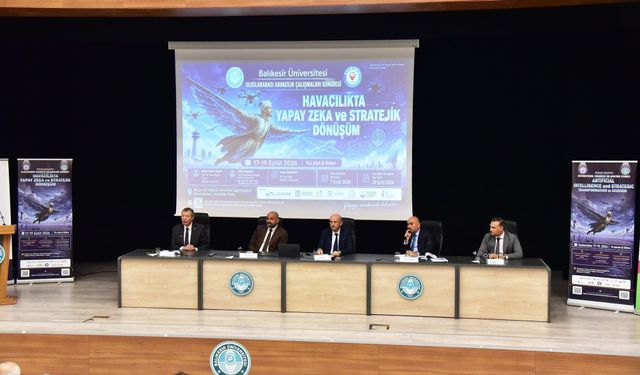 Sivil havacılığın geleceği Balıkesir'de masaya yatırıldı