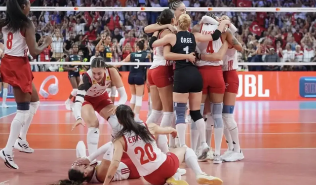 Şampiyonluğun ödülü ortaya çıktı! Filenin Sultanları'na kese kese altın