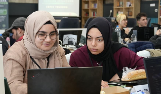 TÜRGEV'in yapay zekayı üretime taşıyan AI CRAFT projesi başladı