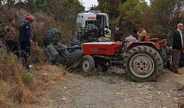 Manisa’da traktör devrildi: 2 ölü, 3 yaralı