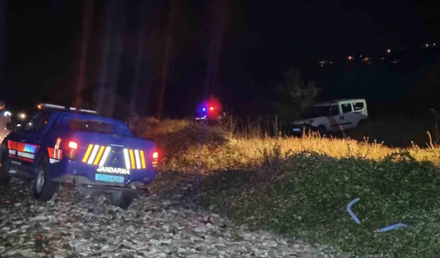 Tekne alabora oldu: 1 polis ölü, 1 polis kayıp