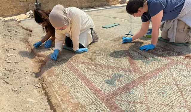Pompeiopolis’te 105 metrekarelik mozaik gün yüzüne çıkarıldı