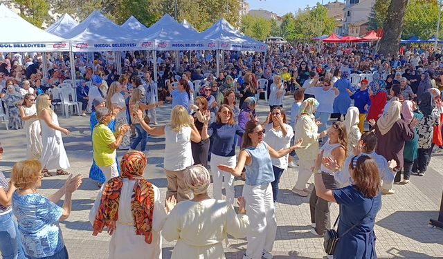 İnegöl’de Tarihi Buluşma!  Binlerce Karacaovalı Cerrah’ta Bir Araya Geldi