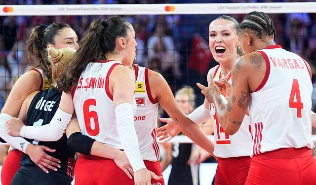 Yolun sonu altın olsun: Filenin Sultanları, Avrupa Şampiyonası'nda finalde!