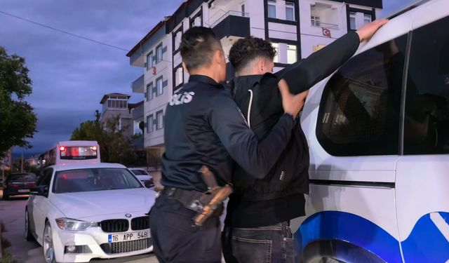 Bursa İnegöl’de ehliyet sınavında kopya girişimi!