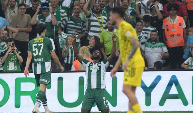 Bursaspor'da tarihi rekor: Kelechi Iheanacho Türk futbol tarihine geçti