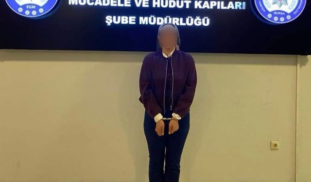 Bursa'da  kendisini avukat olarak tanıttı, yakayı ele verip sınır dışı edildi