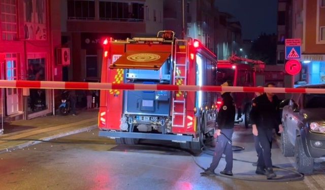 Bursa Nilüfer'de kıraathanede gece yarısı çıkan yangın korkuttu