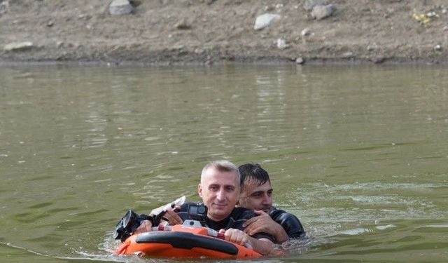 Bursa itfaiyesinden insansız cankurtaran aracı tatbikatı