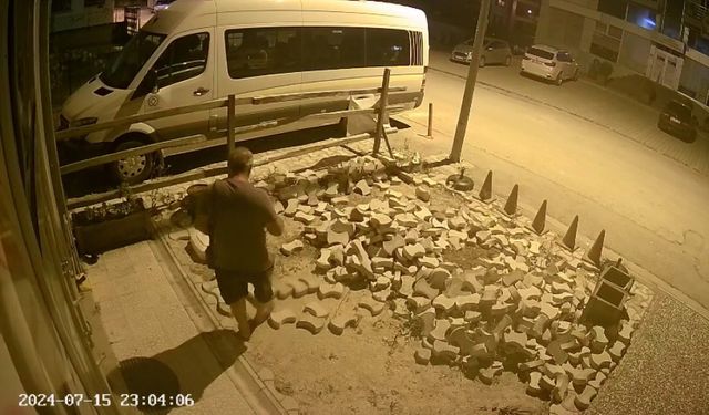 Bursa'da kadın esnafın dükkanına gece gelip yaptıklarını görenler şoke oldu!