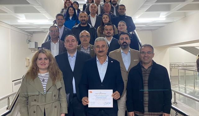 YENİ Parti Bursa İl Başkanı Yeşiltaş mazbatasını aldı