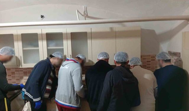 Erdek'te denetimli serbestlik yükümlülerine sofralık zeytin eğitimi