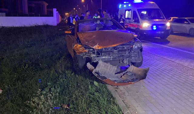 İnegöl’de İki Otomobil Çarpıştı: 3 Yaralı! Doğum Gününde Kaza Geçirdi
