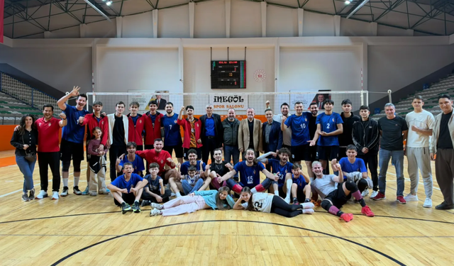 İnegöl Belediyespor Dolu Dizgin Yola Devam Ediyor