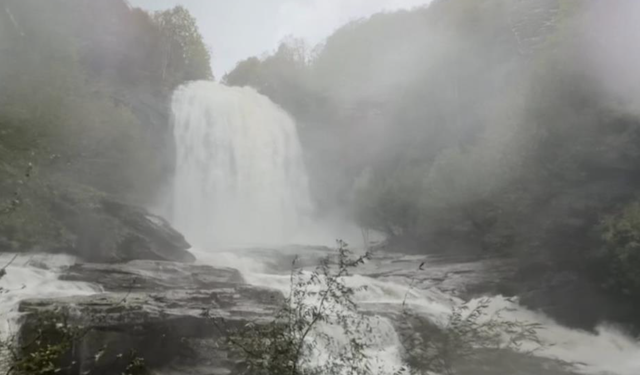 Bursa'da sağanak yağışın ardından Suuçtu Şelalesi coştu, Niagara'yı aratmadı
