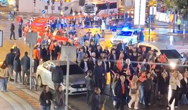 İnegöl'de Yeni Parti’den Cumhuriyet yürüyüşü